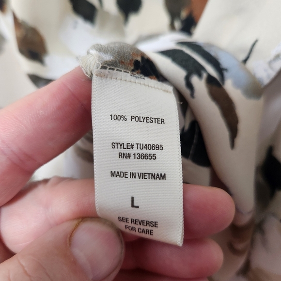 West Kei Black and Cream Long Sleeve Tunic with Boxy Style and Notched Collar - Picture 6 of 6